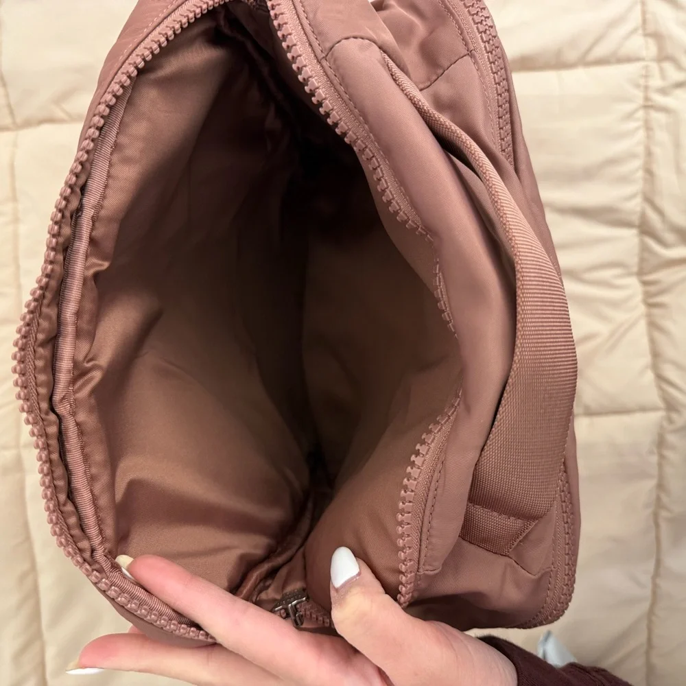 Lululemon Rose Colored Backpack - Picture 3 of 7